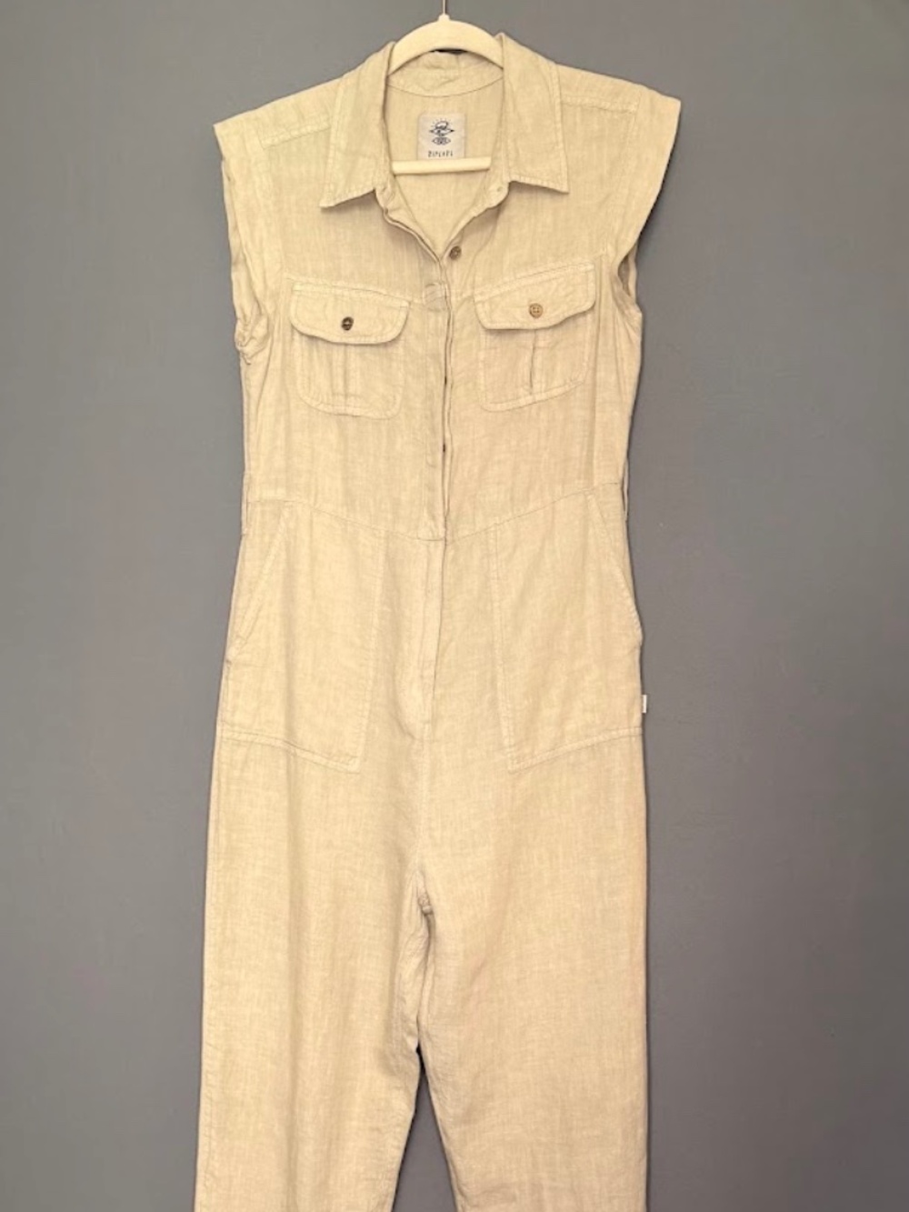 Rip Curl Beige Linen Blend Utility Jumpsuit Size Small Sleeveless Button Front